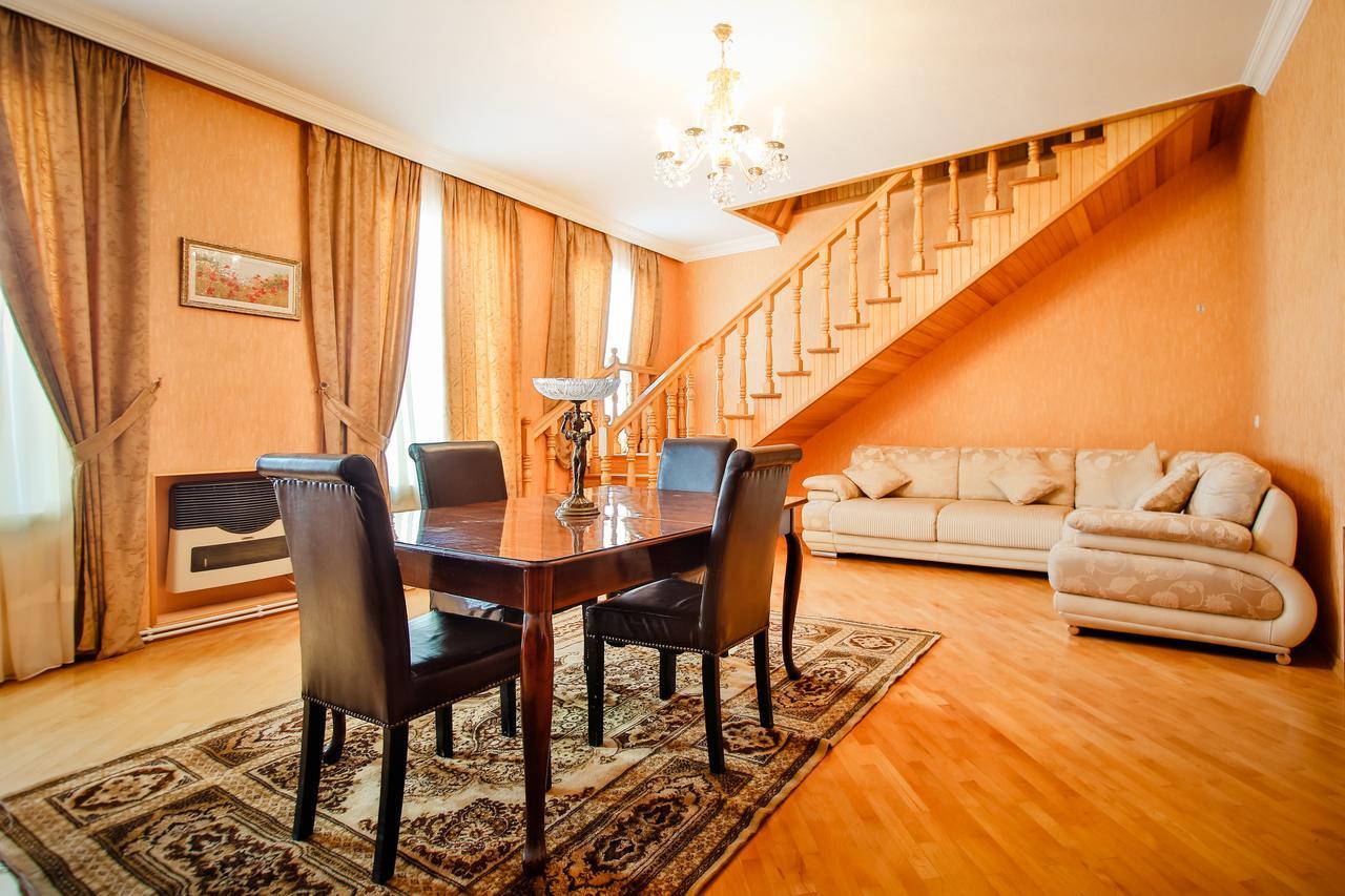 Guest House Eka & Gio ซิคนาคี ภายนอก รูปภาพ